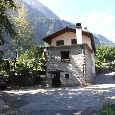 Grotto Pergola Bed & Breakfast Giornico Exterior photo