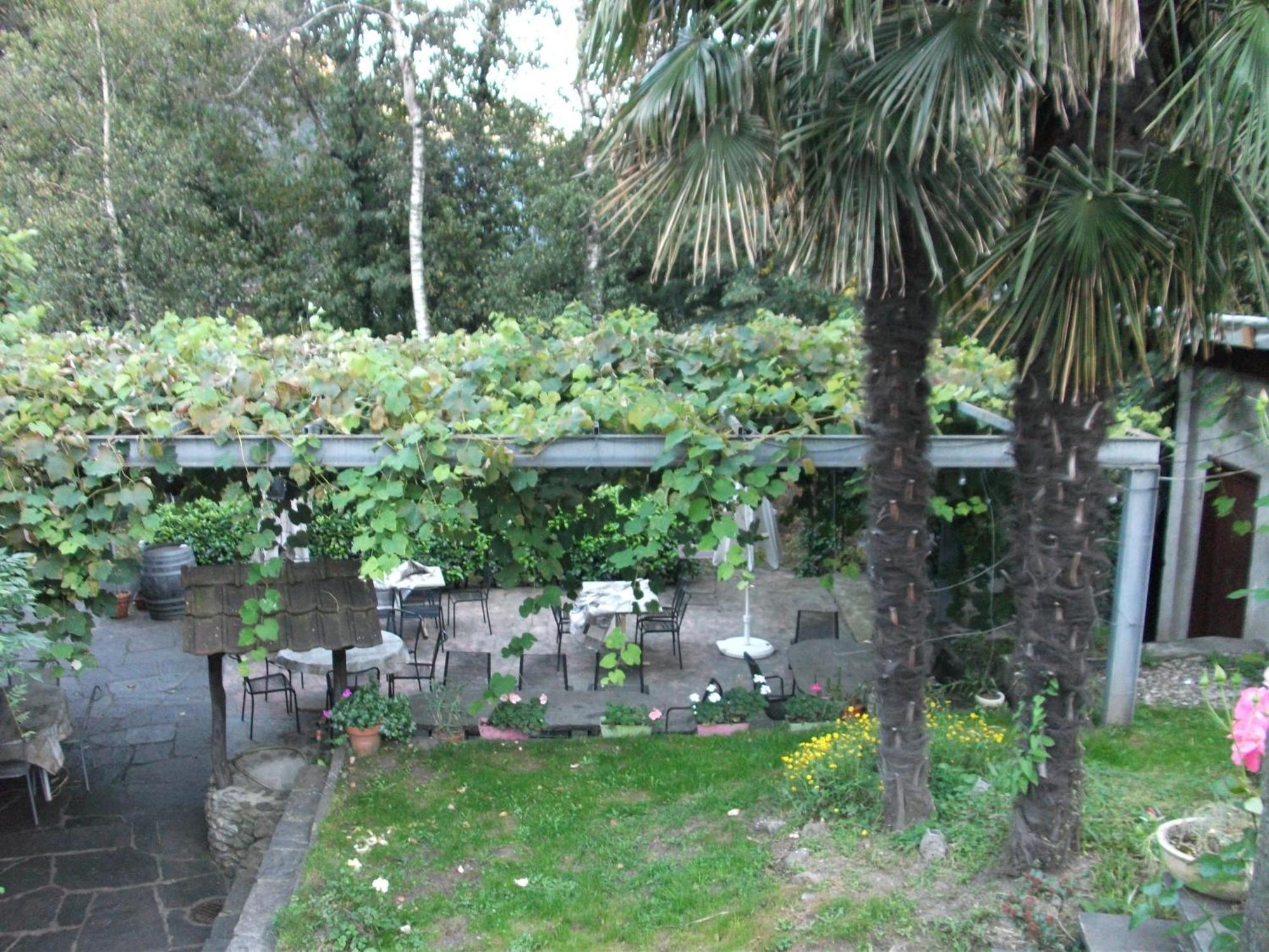Grotto Pergola Bed & Breakfast Giornico Exterior photo